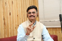 Khiladi Producer Satyanarayana Koneru Interview